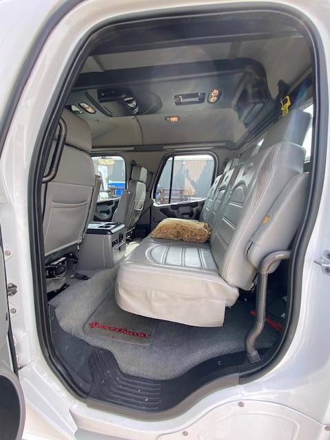 Truck Photo 15