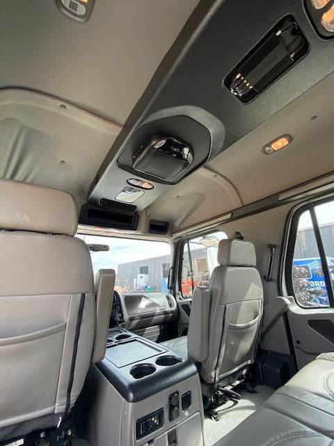 Truck Photo 17