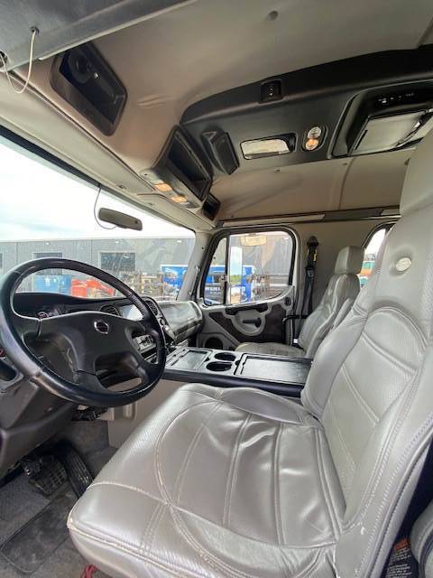 Truck Photo 10