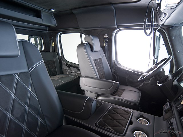 Truck Photo 24