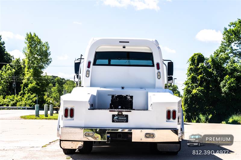 Truck Photo 6