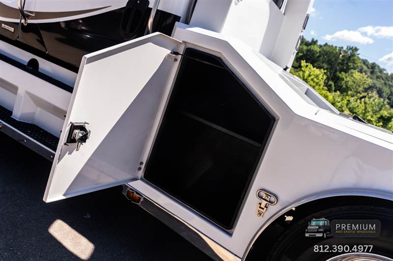 Truck Photo 14