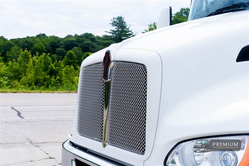 Truck Photo 9