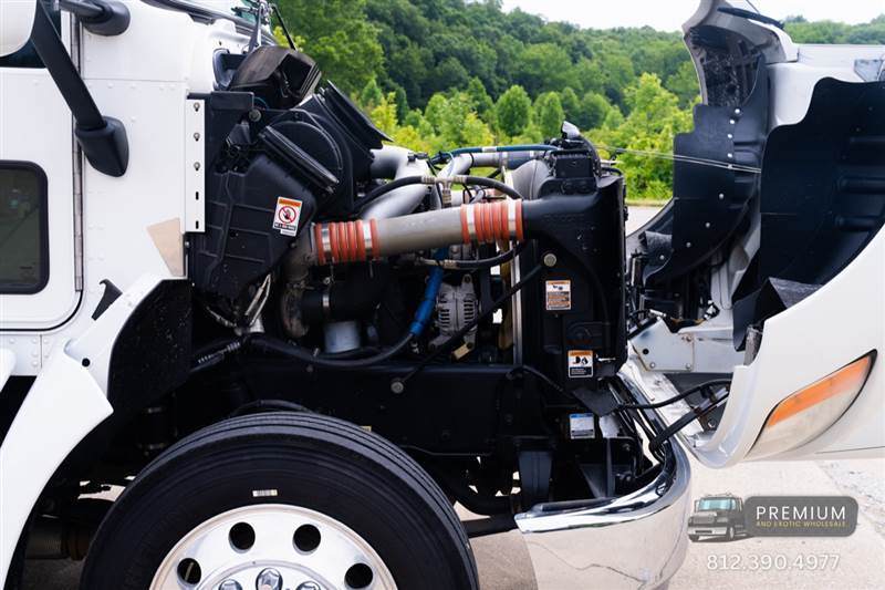 Truck Photo 16