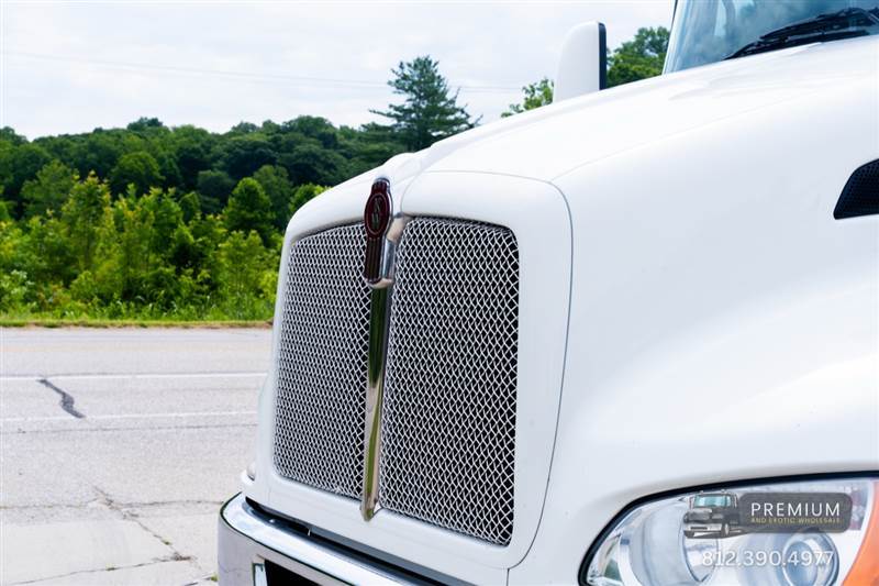 Truck Photo 9