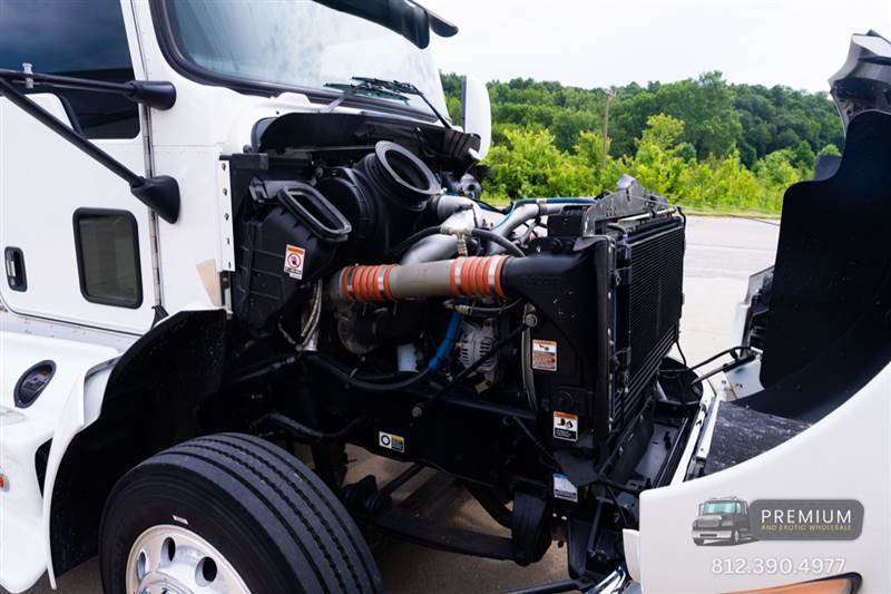 Truck Photo 17