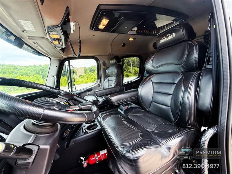 Truck Photo 16