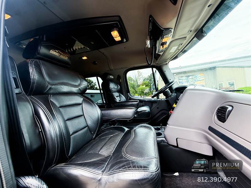 Truck Photo 17