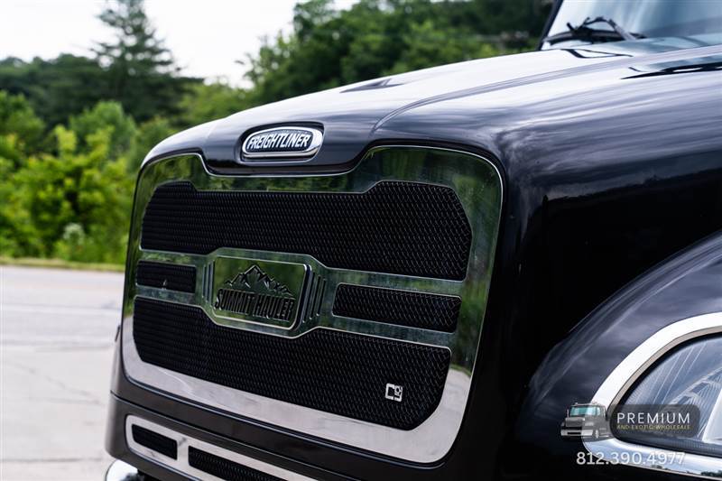 Truck Photo 9