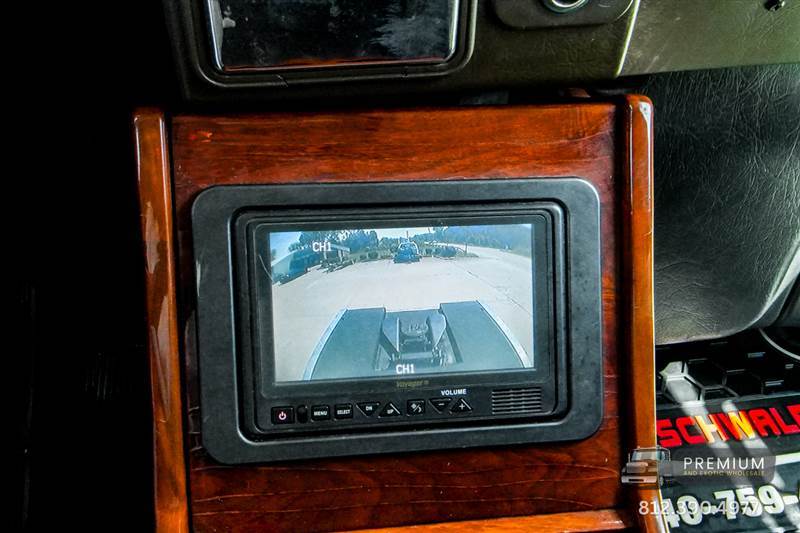 Truck Photo 19