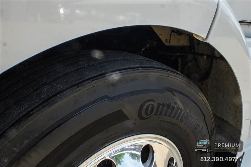 Truck Photo 13