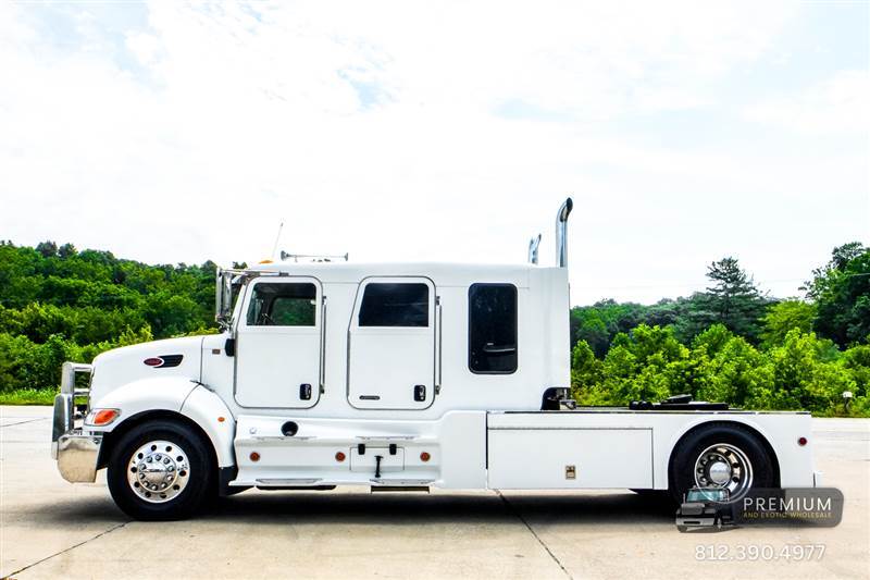 Truck Photo 4