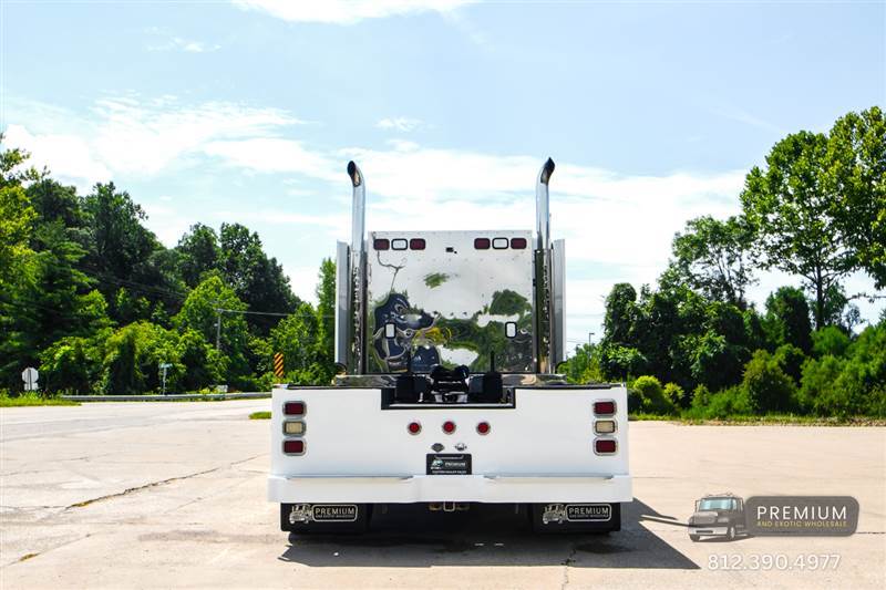 Truck Photo 6
