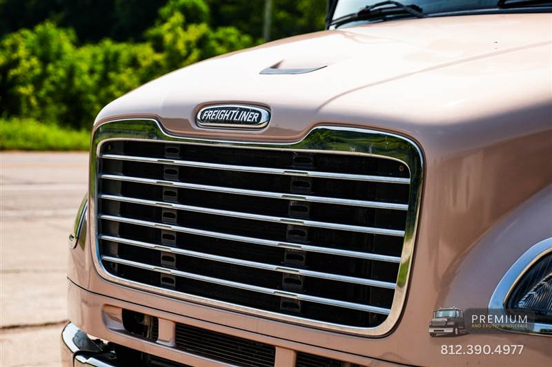 Truck Photo 9