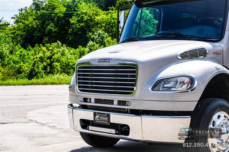 Truck Photo 9