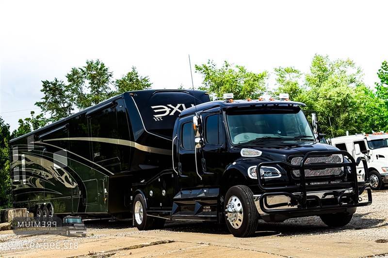 Truck Photo 16