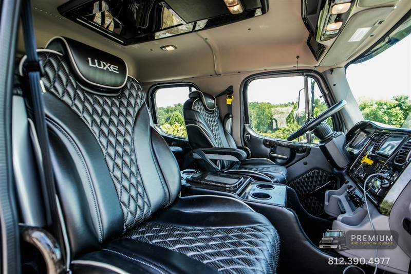 Truck Photo 8