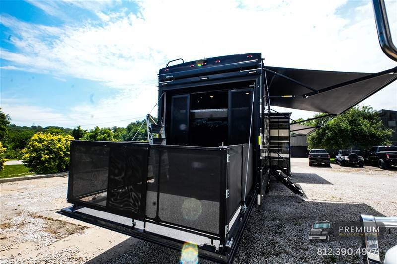 Truck Photo 23