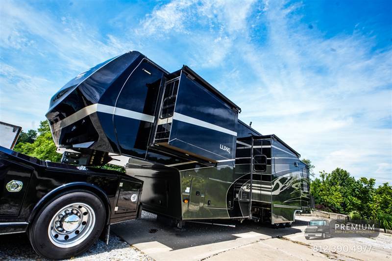 Truck Photo 17