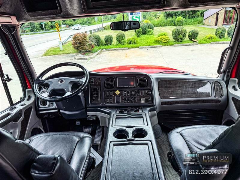 Truck Photo 16