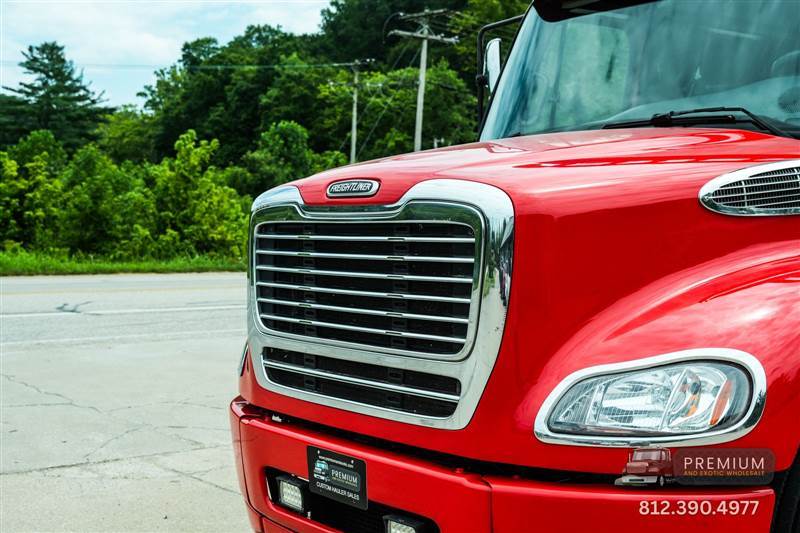 Truck Photo 9