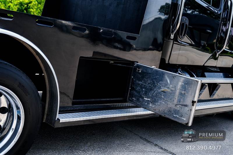 Truck Photo 14