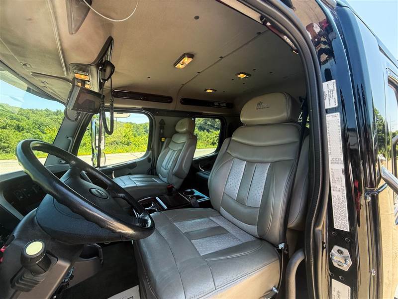 Truck Photo 16