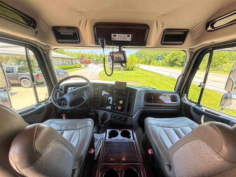 Truck Photo 17