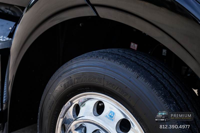 Truck Photo 11