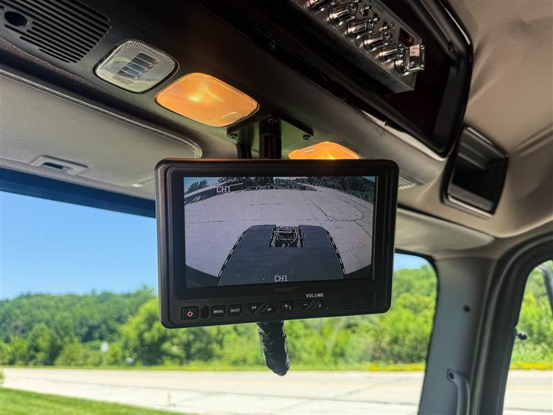 Truck Photo 19