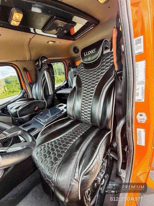 Truck Photo 17