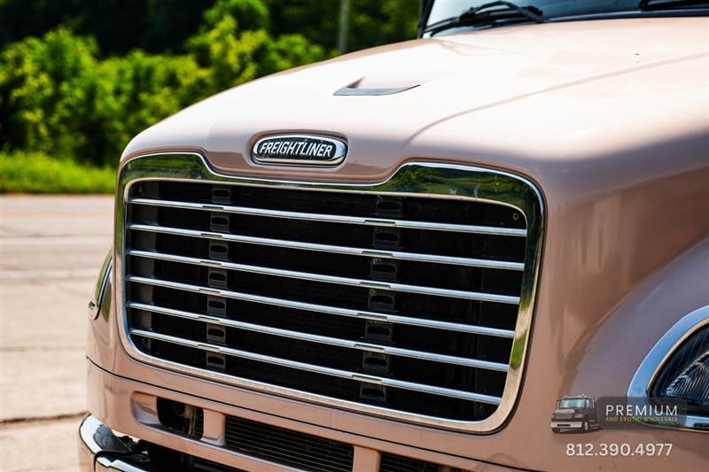 Truck Photo 9