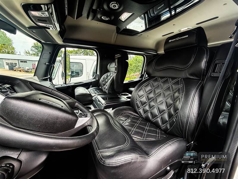 Truck Photo 17