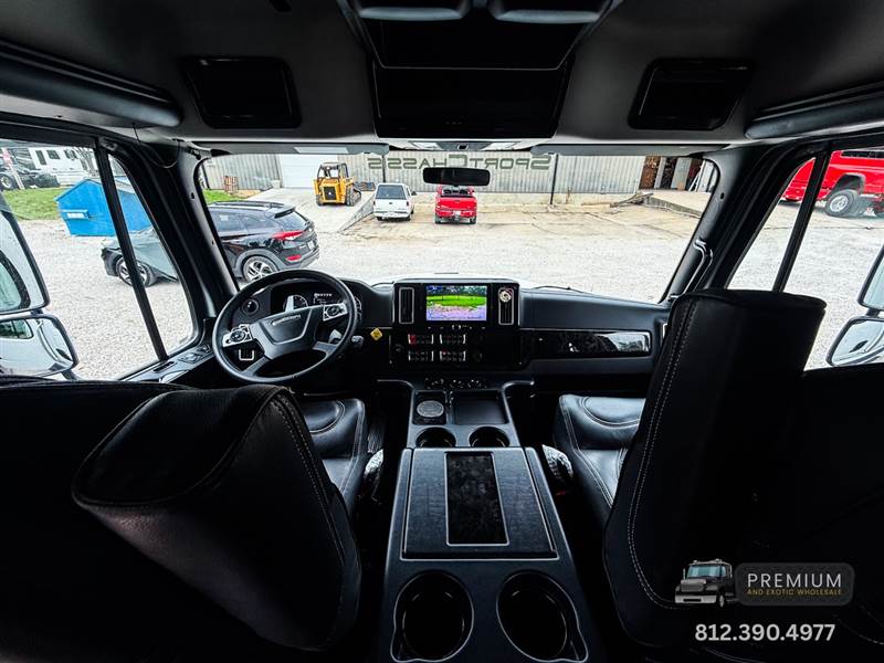 Truck Photo 19