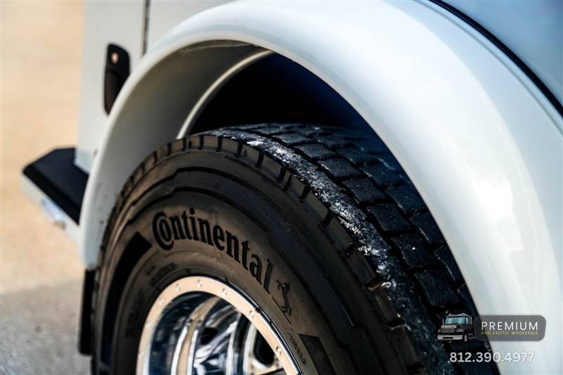 Truck Photo 13
