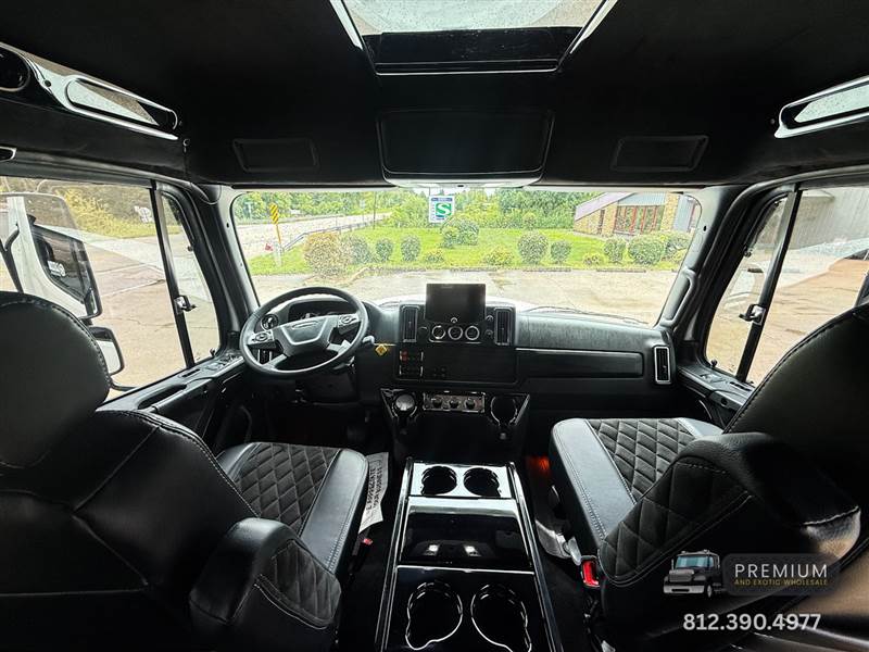 Truck Photo 18