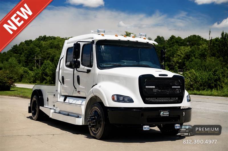 2027 Freightliner NEW M2-112 LAREDO BLACKOUT DD13 525HP - 250 MI