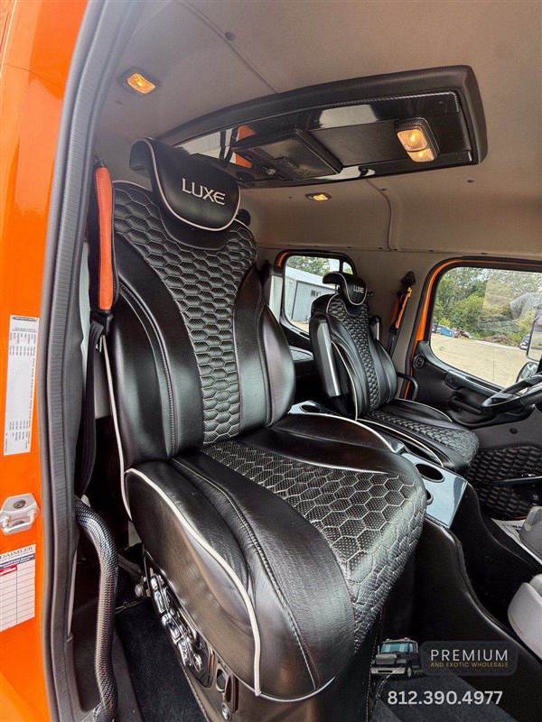 Truck Photo 24