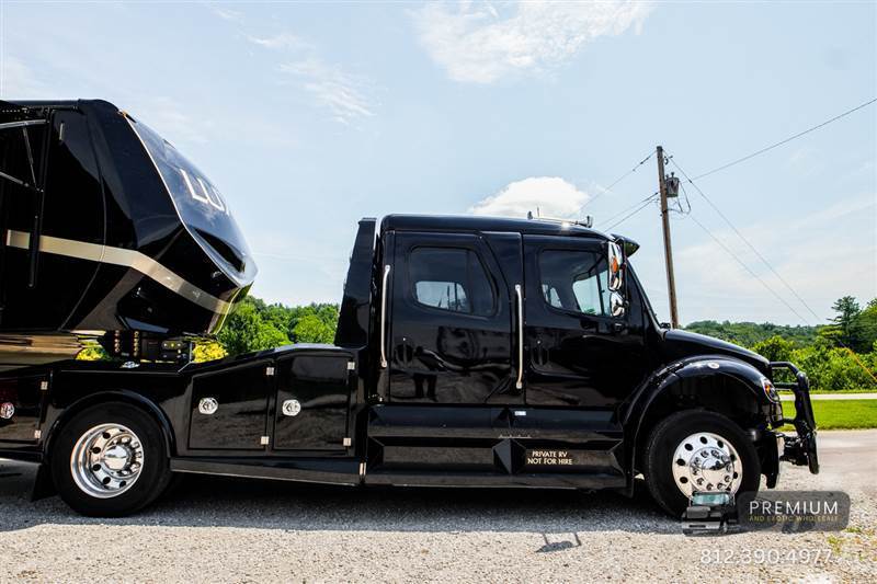 Truck Photo 5