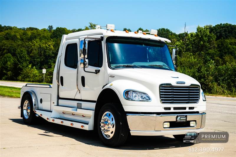 2007 Freightliner NEW LISTING - SPORTCHASSIS 330HP ONLY 93K MILES