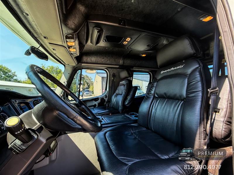 Truck Photo 16