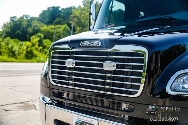 Truck Photo 9