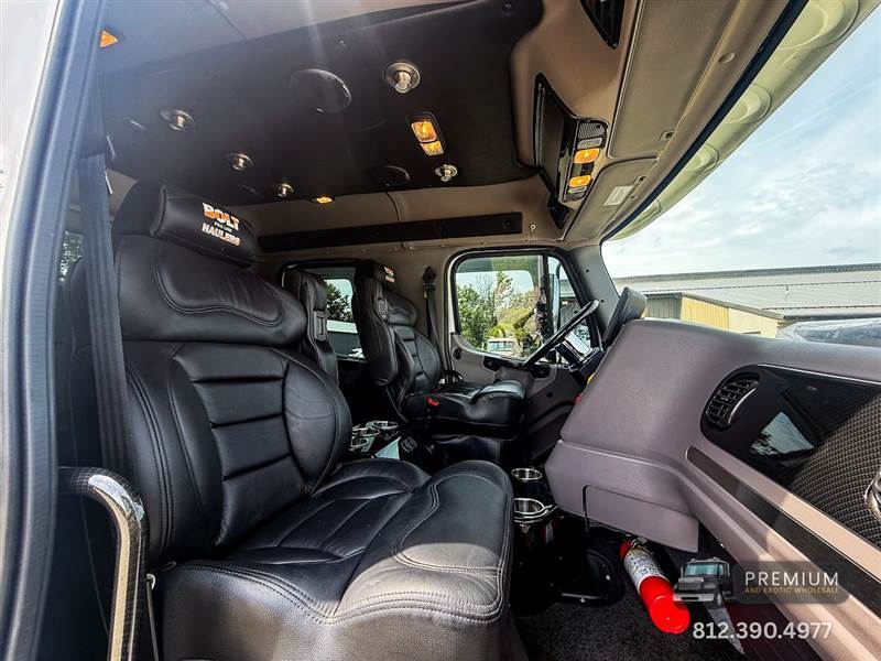 Truck Photo 17