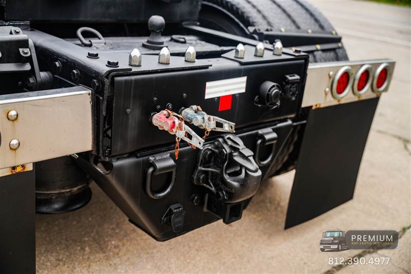 Truck Photo 16
