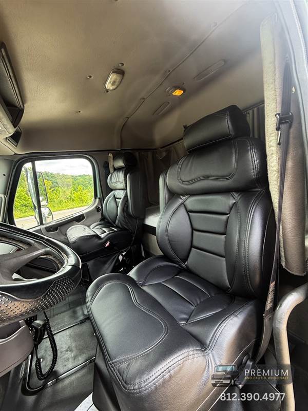 Truck Photo 18