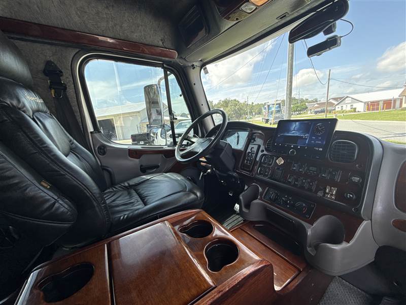 Truck Photo 23