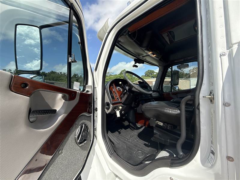Truck Photo 11