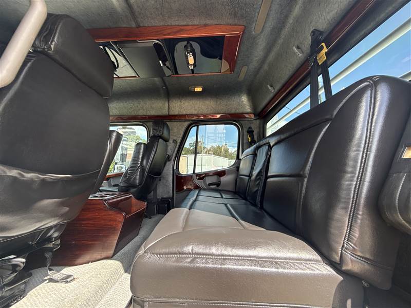 Truck Photo 16