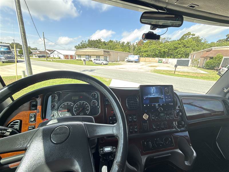 Truck Photo 13