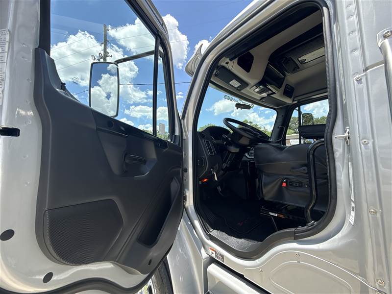 Truck Photo 11